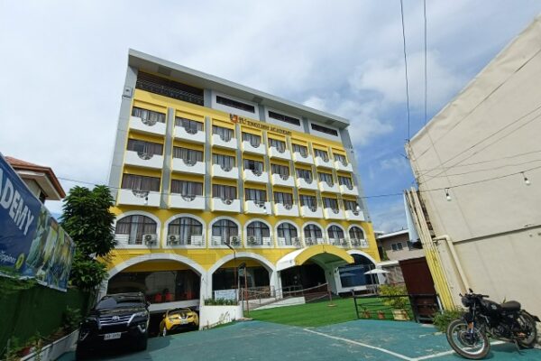 IU ENGLISH ACADEMY | アイユーイングリッシュアカデミー